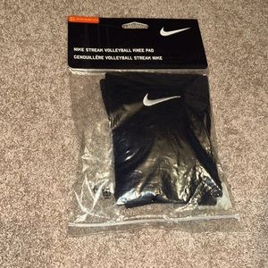 Nike streak volleyball knee pads (M/L)